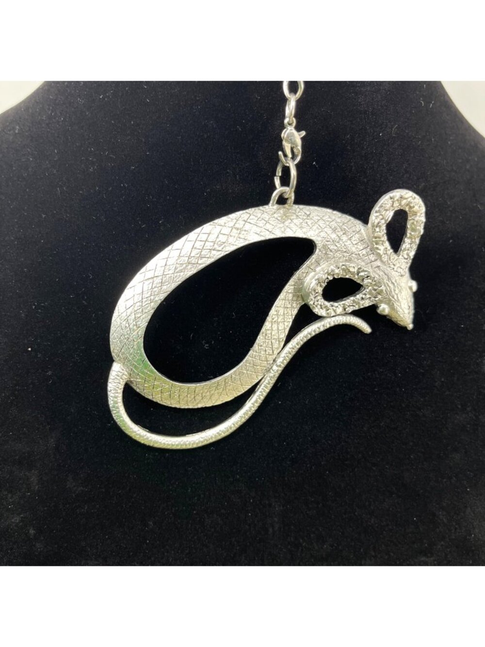VNTG Statement Mouse Pendant Large 4.25” Textured Silver Tone Whimsical Animal